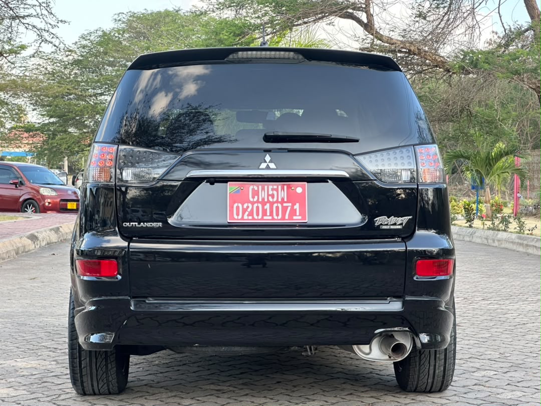MITSUBISHI OUTLANDER ROADEST thumbnail 6